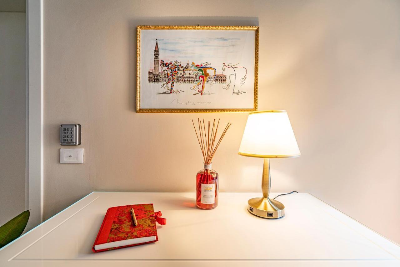 Residenza La Duchessa Deluxe Rooms Venice Ngoại thất bức ảnh