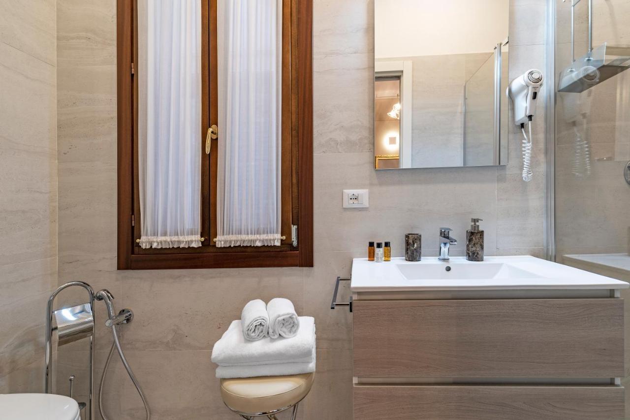 Residenza La Duchessa Deluxe Rooms Venice Ngoại thất bức ảnh